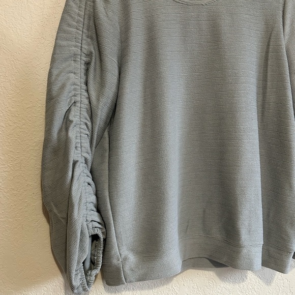 Simply Vera shirt size small - Picture 2 of 6